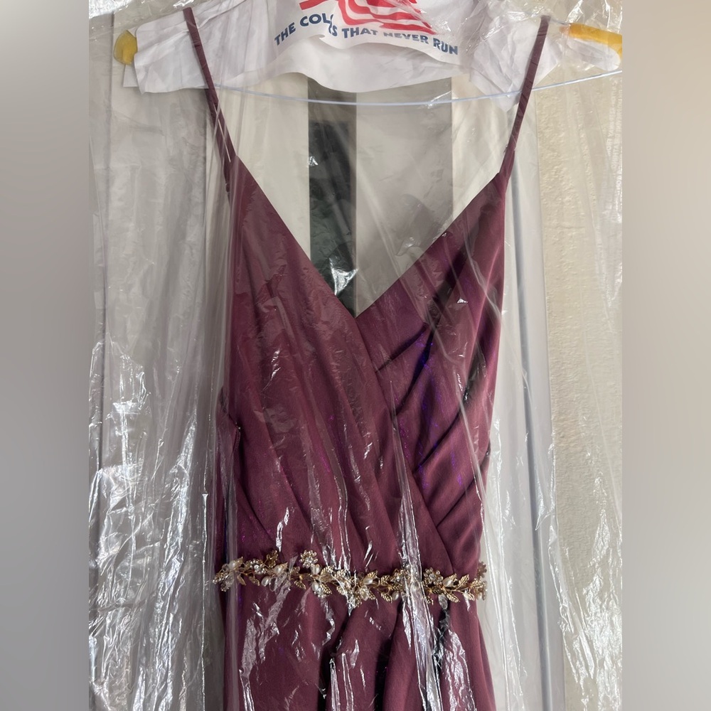 Elegant Burgundy Evening Dress